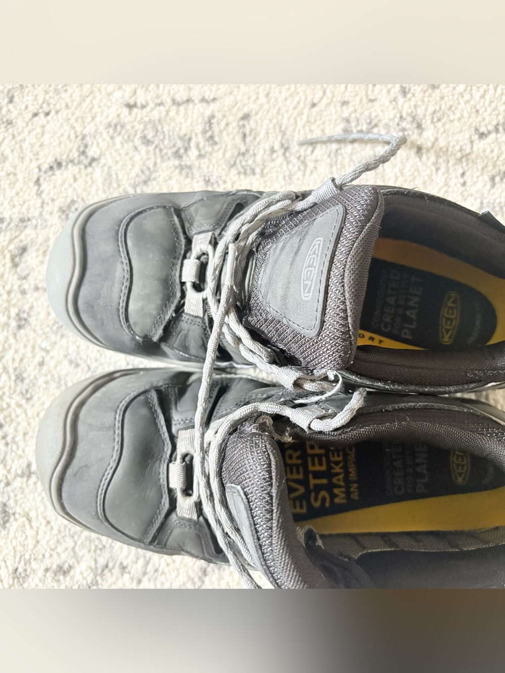 Keen Men's Black Gray Low-Cut Hiking Boots - Picture 3 of 6